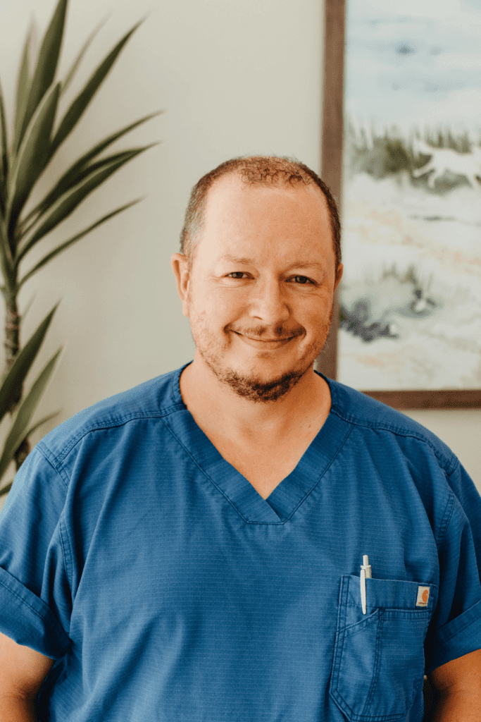 Brian Mackie, DVM, DACVIM (Cardiology) MarQueen Pet Emergency